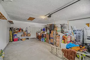 203 Hickory St, Lake Jackson, TX 77566 - Photo 28