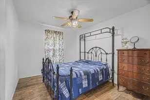 203 Hickory St, Lake Jackson, TX 77566 - Photo 22