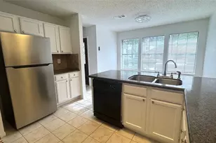 9826 Chiselhurst Dr, Houston, TX 77065 - Photo 10