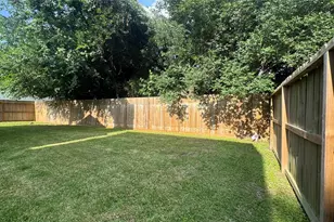 9826 Chiselhurst Dr, Houston, TX 77065 - Photo 22