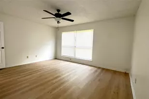9826 Chiselhurst Dr, Houston, TX 77065 - Photo 14