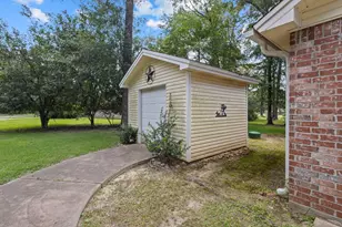 919 Huckleberry, Village Mills, TX 77663 - Photo 16