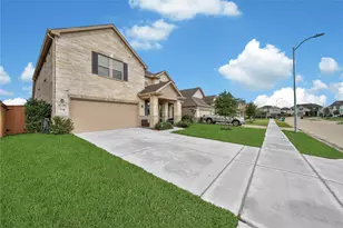 7710 Royal Oasis Ln, Cypress, TX 77433 - Photo 2