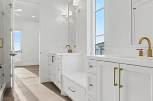 426 81st St, Galveston, TX 77554 - Photo 28