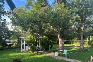 1313 Sheryl St, Jacinto City, TX 77029 - Photo 2