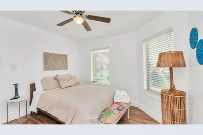 2825 Ball Street, Galveston, TX 77550 - Photo 10