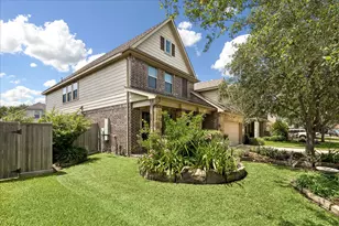 2209 Valley Blossum Ln, League City, TX 77573 - Photo 2