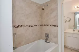 854 Wax Myrtle Ln, Houston, TX 77079 - Photo 22