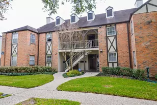 854 Wax Myrtle Ln, Houston, TX 77079 - Photo 1