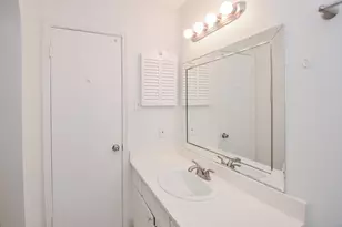 854 Wax Myrtle Ln, Houston, TX 77079 - Photo 24
