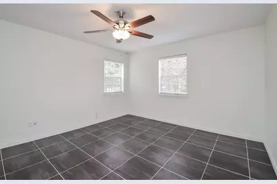 854 Wax Myrtle Lane #A, Houston, TX 77079 - Photo 26