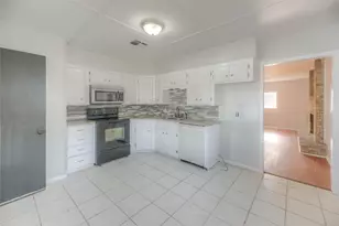 1606 E Taylor Lake Cir, Livingston, TX 77351 - Photo 14