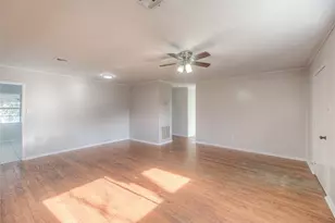 1606 E Taylor Lake Cir, Livingston, TX 77351 - Photo 4