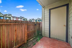 18800 Egret Bay Blvd, Webster, TX 77058 - Photo 24