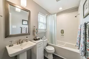 905 Essex Dr, Friendswood, TX 77546 - Photo 36