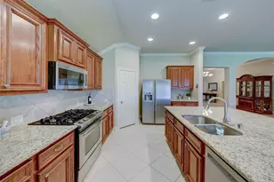 13506 White Cloud Ct, Pearland, TX 77584 - Photo 10