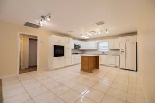4113 Edison St, Houston, TX 77009 - Photo 8
