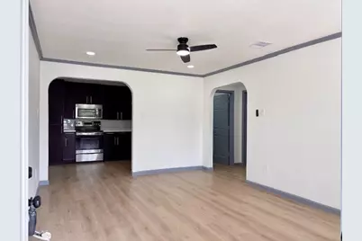 317 San Jacinto Street, La Porte, TX 77571 - Photo 2