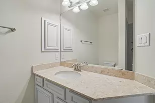 24 Tassia Ln, Houston, TX 77058 - Photo 20