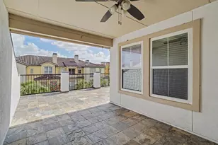 24 Tassia Ln, Houston, TX 77058 - Photo 24