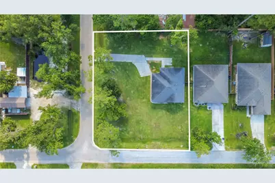10920 Fairview Drive, Conroe, TX 77385 - Photo 2