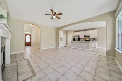 111 W Burberry Circle, The Woodlands, TX 77384 - Photo 4