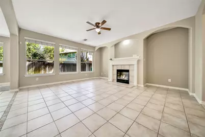 111 W Burberry Circle, The Woodlands, TX 77384 - Photo 14
