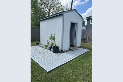 16346 Saint Helena Way, Houston, TX 77053 - Photo 32