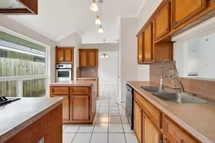 15910 Mission Village Dr, Houston, TX 77083 - Photo 20