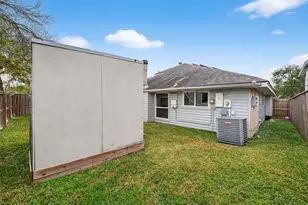 15910 Mission Village Dr, Houston, TX 77083 - Photo 46