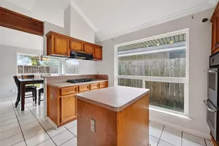 15910 Mission Village Dr, Houston, TX 77083 - Photo 24