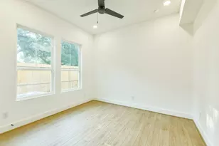 164 Wallace St, Houston, TX 77022 - Photo 16