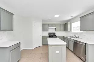 2610 Skyview Shadows Ct, Houston, TX 77047 - Photo 12