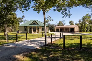 3998 County Rd 612, Angleton, TX 77515 - Photo 2