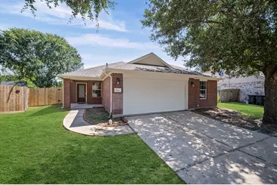 444 De Coster Boulevard, Alvin, TX 77511 - Photo 2