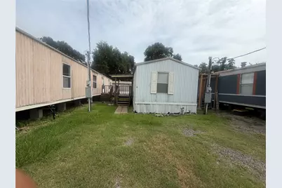 601 Clear Lake Road #B, Highlands, TX 77562 - Photo 1