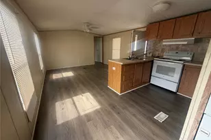 601 Clear Lake Rd, Highlands, TX 77562 - Photo 2