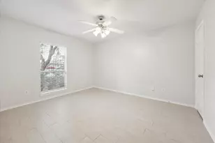 1138 W 25th St, Houston, TX 77008 - Photo 6