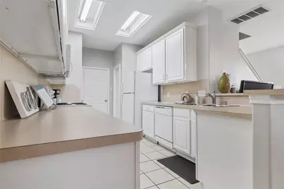 418 Folk Crest Lane, Dickinson, TX 77539 - Photo 8