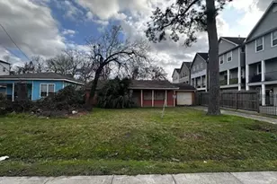 1240 W 26th St, Houston, TX 77008 - Photo 1