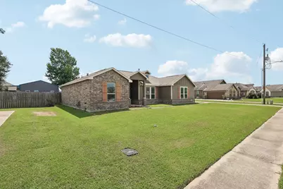 100 Jessica Drive, Dayton, TX 77535 - Photo 2