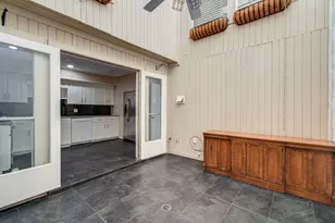 5230 Woodlawn Pl, Bellaire, TX 77401 - Photo 14