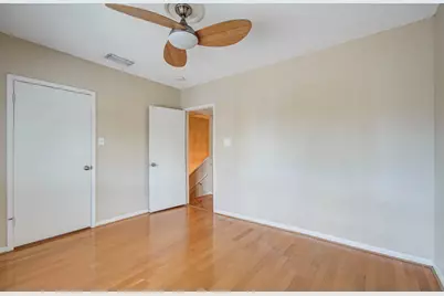 5230 Woodlawn Place, Bellaire, TX 77401 - Photo 24
