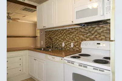 2423 Avenue L #Rear, Galveston, TX 77550 - Photo 6