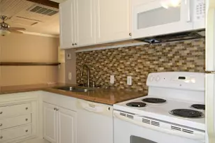 2423 Avenue L, Galveston, TX 77550 - Photo 6