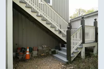 2423 Avenue L #Rear, Galveston, TX 77550 - Photo 2