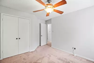 22 S Rain Forest Court, The Woodlands, TX 77380 - Photo 10
