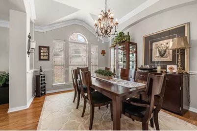 9111 Stoneleigh Drive, Sugar Land, TX 77479 - Photo 8