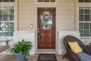 9111 Stoneleigh Dr, Sugar Land, TX 77479 - Photo 4