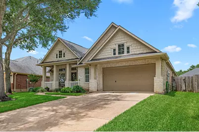 9111 Stoneleigh Drive, Sugar Land, TX 77479 - Photo 2